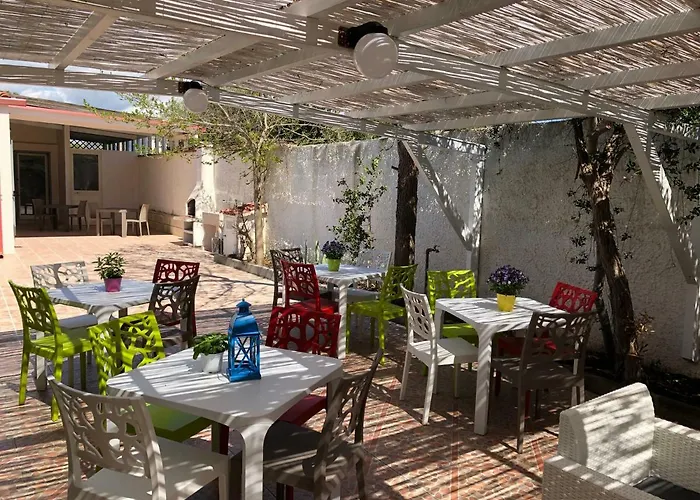 לינה וארוחת בוקר Almare 3*